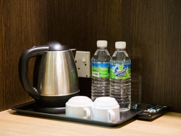 Hotel Valenza : photo 5 de la chambre chambre lits jumeaux de luxe avec fenêtre