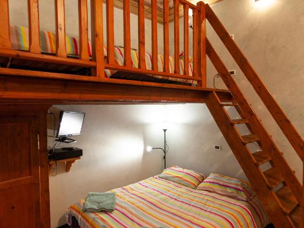 Due Papi : photo 1 de la chambre chambre quadruple avec salle de bains privative séparée