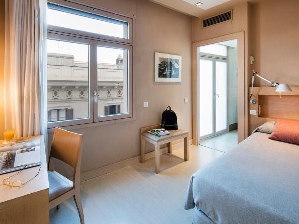 Park Hotel : photo 3 de la chambre hébergement simple - vue sur extérieur