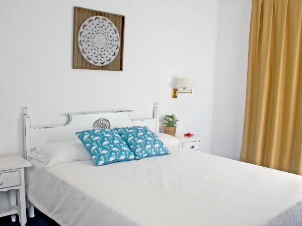 Hotel Mireia : photo 7 de la chambre chambre double ou lits jumeaux avec balcon