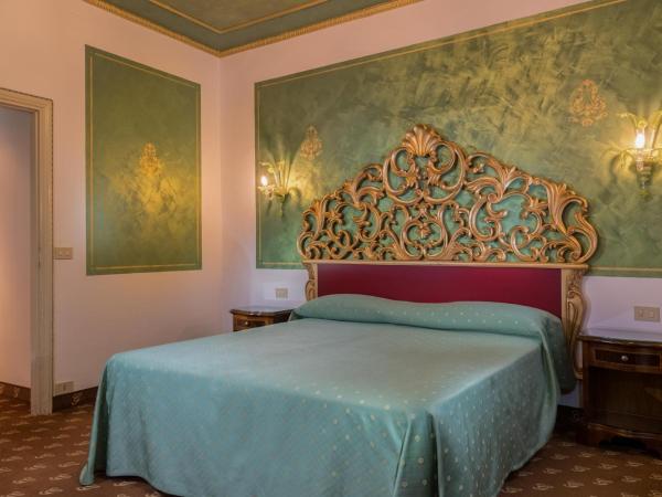 Hotel Giorgione : photo 9 de la chambre chambre double supérieure avec lit d'appoint