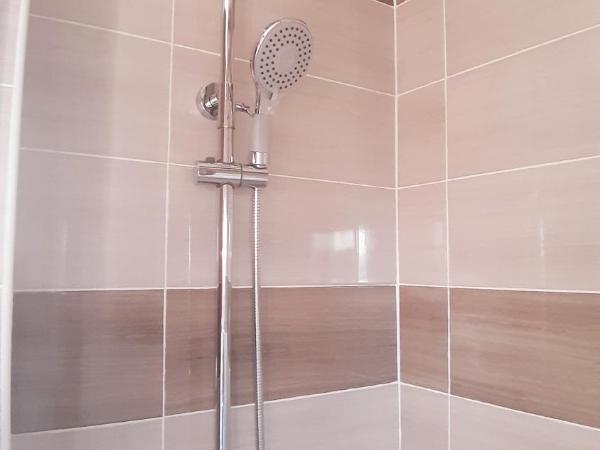 Rooms & Apartments Amelee : photo 5 de la chambre chambre double avec salle de bains privative