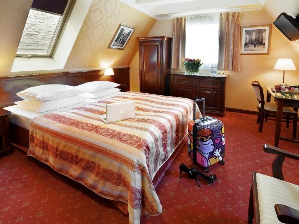 Hotel Wolne Miasto Old Town Gdańsk : photo 1 de la chambre chambre mansardée double