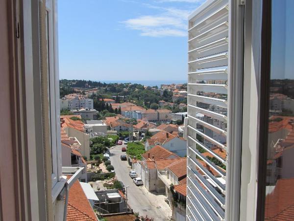 Sinistaj Rooms : photo 8 de la chambre chambre simple avec salle de bains commune