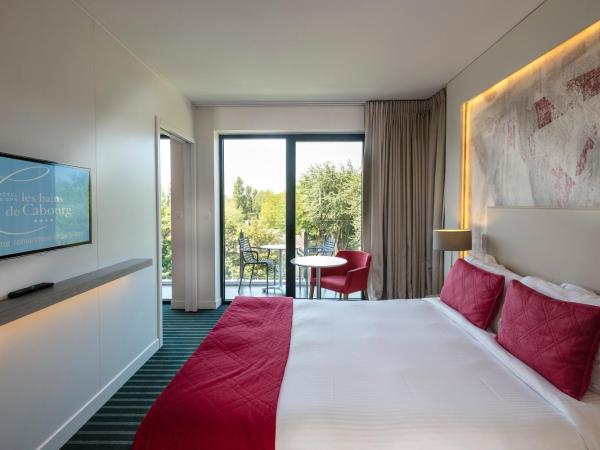 Thalazur Cabourg - Hôtel & Spa : photo 1 de la chambre suite premium avec vue sur le jardin
