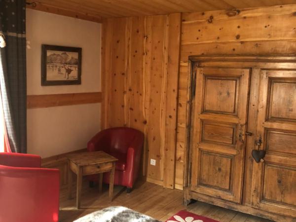 Hôtel Restaurant de la Chaussée : photo 1 de la chambre studio avec balcon - annexe