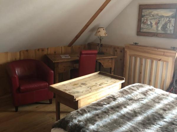 Hôtel Restaurant de la Chaussée : photo 2 de la chambre studio - vue sur montagne - annexe