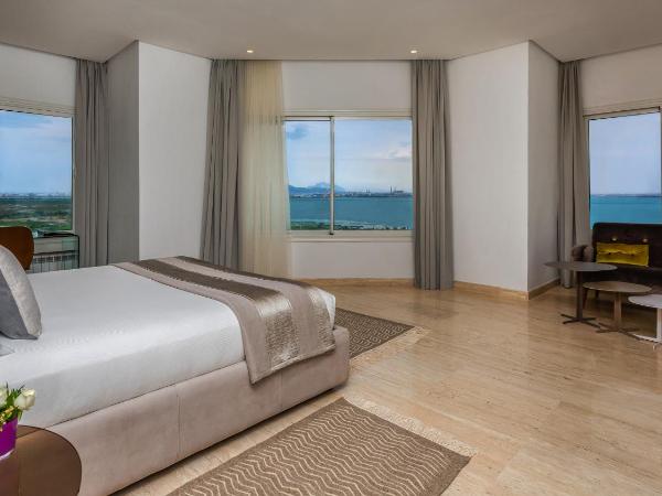 ADAM Hotel Suites : photo 10 de la chambre suite présidentielle avec piscine privée - vue sur lac