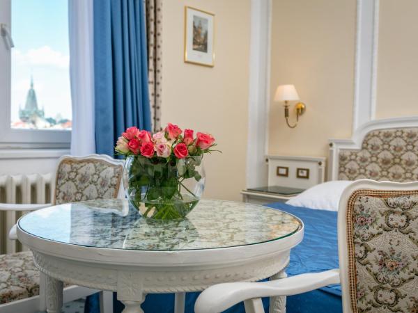 Ambassador Zlata Husa : photo 5 de la chambre suite junior - vue sur place venceslas