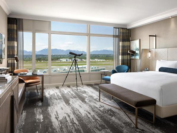 Fairmont Vancouver Airport In-Terminal Hotel : photo 9 de la chambre chambre fairmont gold avec 2 lits doubles