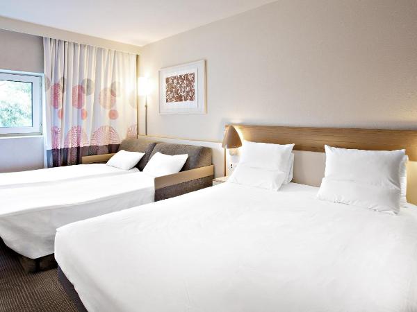 Novotel Paris Orly Rungis Aéroport : photo 4 de la chambre chambre familiale classique avec canapé-lit