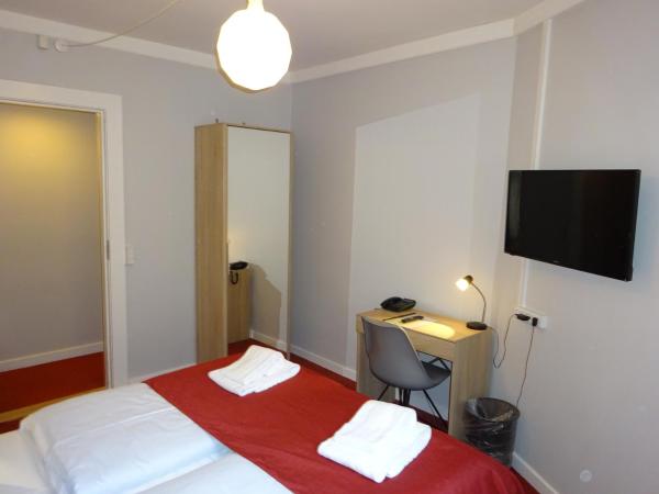 City Hotel Nebo : photo 6 de la chambre chambre double Économique avec salle de bains commune