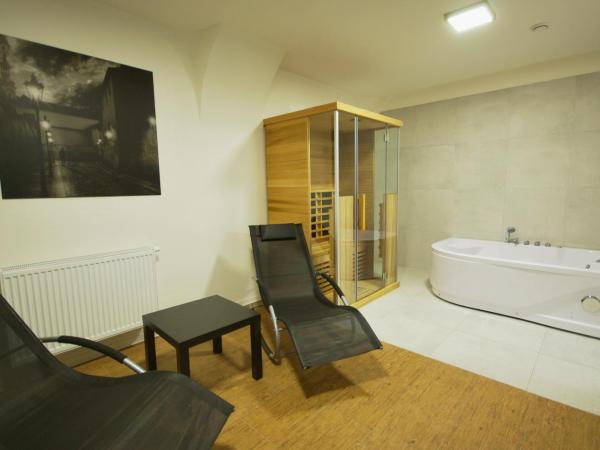 Adeba Hotel : photo 4 de la chambre chambre double avec Équipements de bien-Être privés