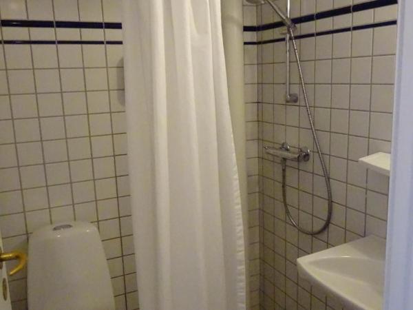 City Hotel Nebo : photo 9 de la chambre chambre double avec salle de bains privative