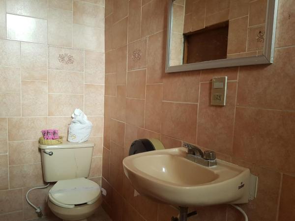 Hotel Playa de Oro - Enfrente de WTC y Plazas Comerciales : photo 8 de la chambre chambre lit king-size