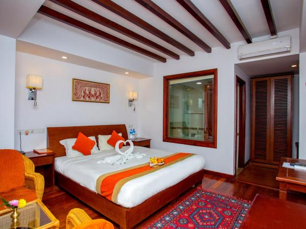 Apsara Boutique Hotel : photo 5 de la chambre chambre lit king-size de luxe - vue sur montagne