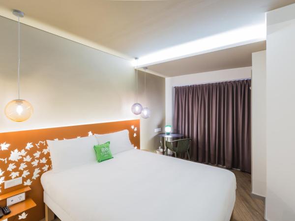 Ibis Styles Lisboa Centro Marquês de Pombal : photo 5 de la chambre chambre supérieure avec 1 lit queen-size et 1 lit simple 
