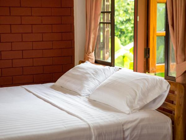 Saen Kam Resort : photo 5 de la chambre chambre 2 lits king-size