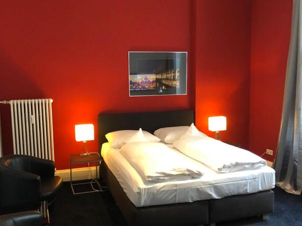 Hotel Wagner im Dammtorpalais : photo 4 de la chambre chambre familiale