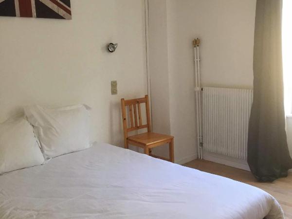 Hôtel de Londres : photo 1 de la chambre chambre familiale (2 adultes + 3 enfants)