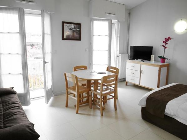 Résidences Guerlin : photo 4 de la chambre appartement avec balcon