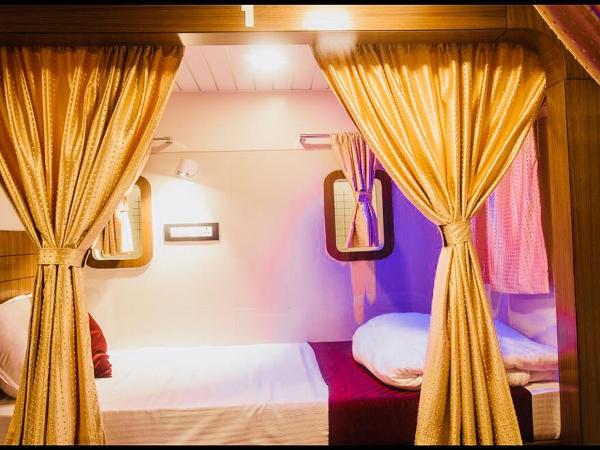 Qubestay Airport Capsule Hotel & Hostel : photo 5 de la chambre lit simple dans dortoir de 4 lits