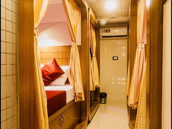 Qubestay Airport Capsule Hotel & Hostel : photo 4 de la chambre lit simple dans dortoir de 4 lits