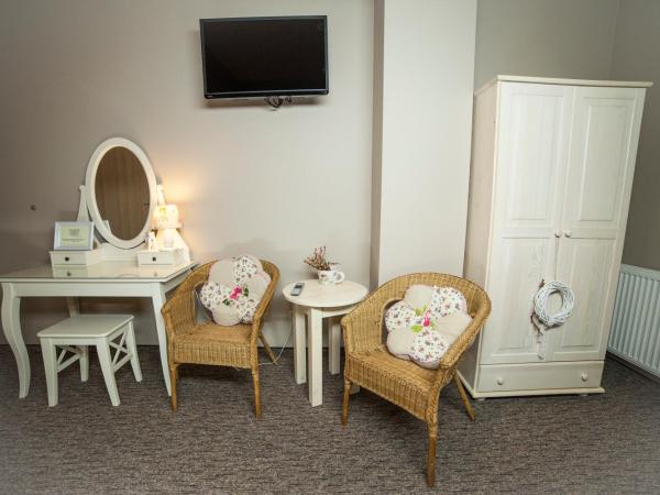 WILLA IZBICA KARPACZ : photo 9 de la chambre chambre triple avec baignoire