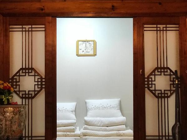 Hanok Guesthouse Suni : photo 4 de la chambre chambre double de style coréen avec salle de bains privative dans le jardin - 102