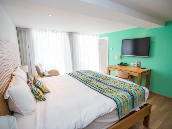 Guest House Le Charlot : photo 1 de la chambre chambre double standard - vue sur lac