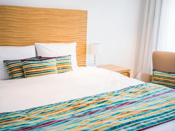 Guest House Le Charlot : photo 2 de la chambre chambre double standard - vue sur jardin