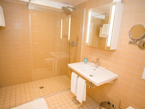 Guest House Le Charlot : photo 1 de la chambre chambre double standard - vue sur jardin