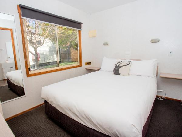 BIG4 Melbourne Holiday Park : photo 5 de la chambre one bedroom deluxe cottage (2 berth)