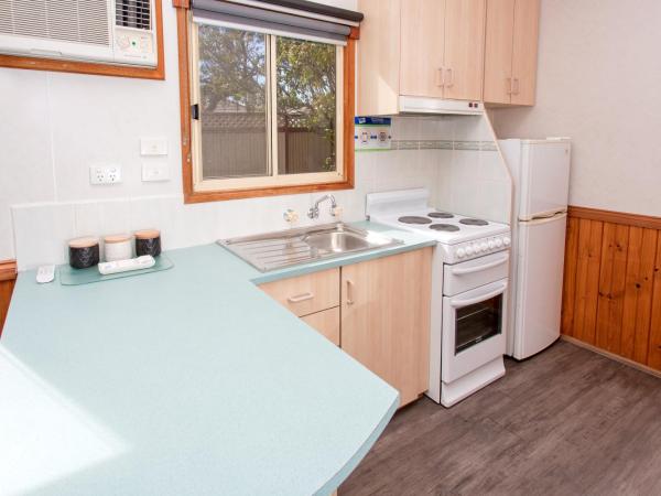 BIG4 Melbourne Holiday Park : photo 5 de la chambre villa 3 chambres