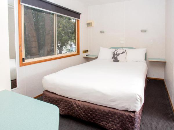 BIG4 Melbourne Holiday Park : photo 5 de la chambre one bedroom superior cottage (2 berth)