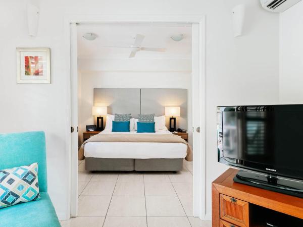 Mantra Aqueous on Port : photo 4 de la chambre appartement 1 chambre avec accès direct à la piscine