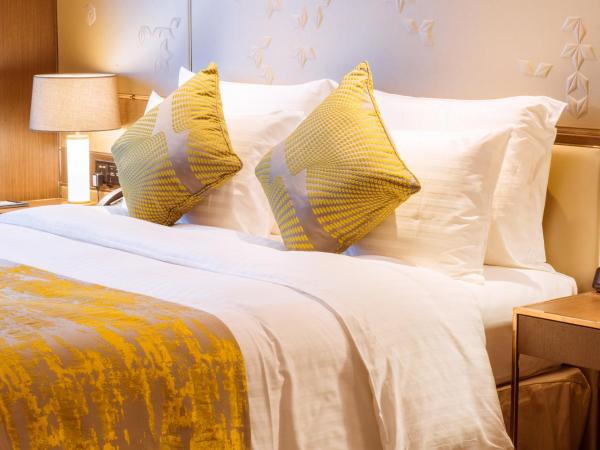 Golden Tulip Shanghai Hongqiao - A Louvre Hotel : photo 4 de la chambre chambre lit king-size exécutive