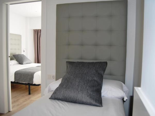 Estudiotel Alicante : photo 3 de la chambre chambre triple