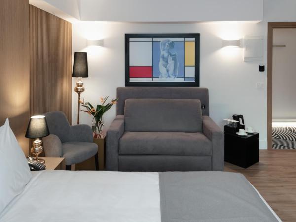 Elia Ermou Athens Hotel : photo 4 de la chambre chambre familiale de luxe 