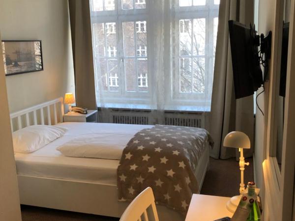 Hotel Fresena im Dammtorpalais : photo 10 de la chambre chambre simple