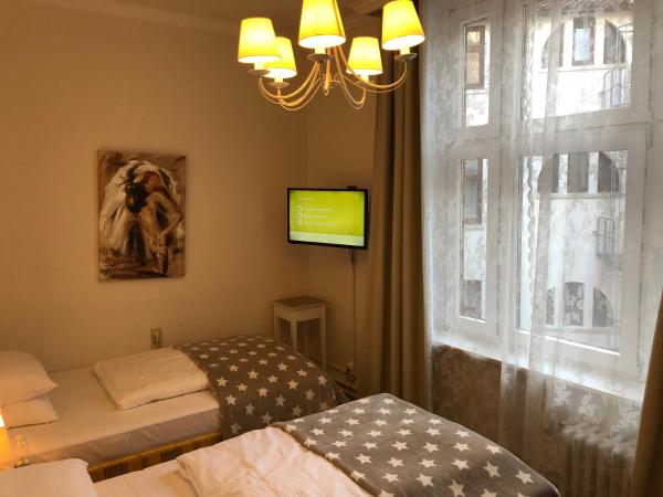 Hotel Fresena im Dammtorpalais : photo 2 de la chambre chambre lits jumeaux