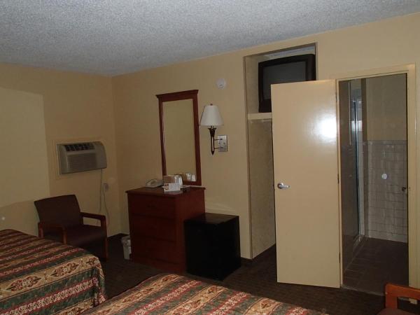 Royal Inn Of New Orleans : photo 3 de la chambre chambre avec 2 grands lits queen-size 