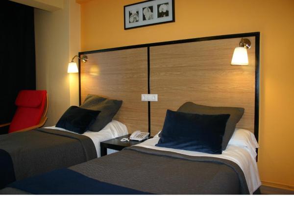 Hostal Mara : photo 6 de la chambre chambre double ou lits jumeaux
