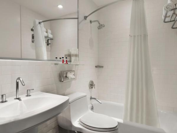 Night Hotel Broadway : photo 5 de la chambre silver, 2 full beds