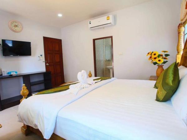 Chean-Chean House : photo 3 de la chambre chambre lit queen-size avec balcon