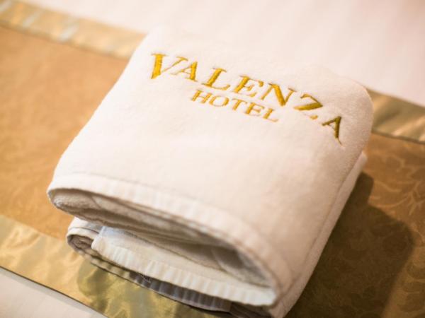 Hotel Valenza : photo 4 de la chambre chambre lits jumeaux de luxe avec fenêtre