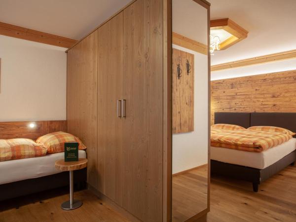 Hotel Jägerhof : photo 5 de la chambre chambre triple