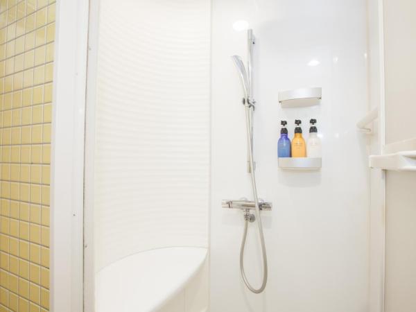 the b kobe : photo 3 de la chambre chambre triple - non-fumeurs