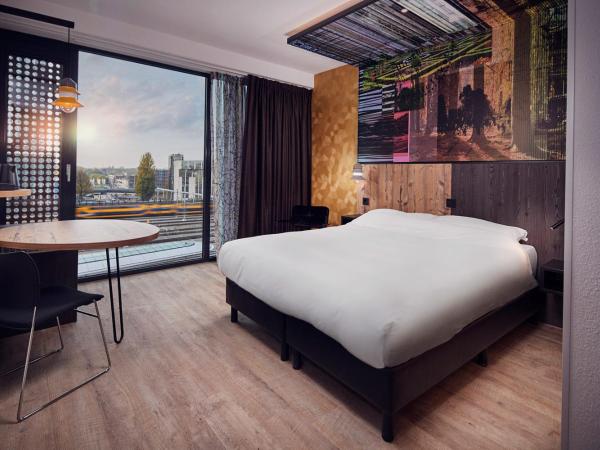 Inntel Hotels Utrecht Centre : photo 2 de la chambre chambre double ville