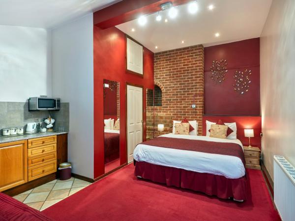 Conifers Guest House : photo 1 de la chambre chambre double deluxe avec lit d'appoint